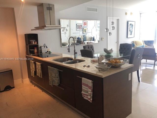 465 Brickell Avenue 818, Miami, FL 33131, Miami