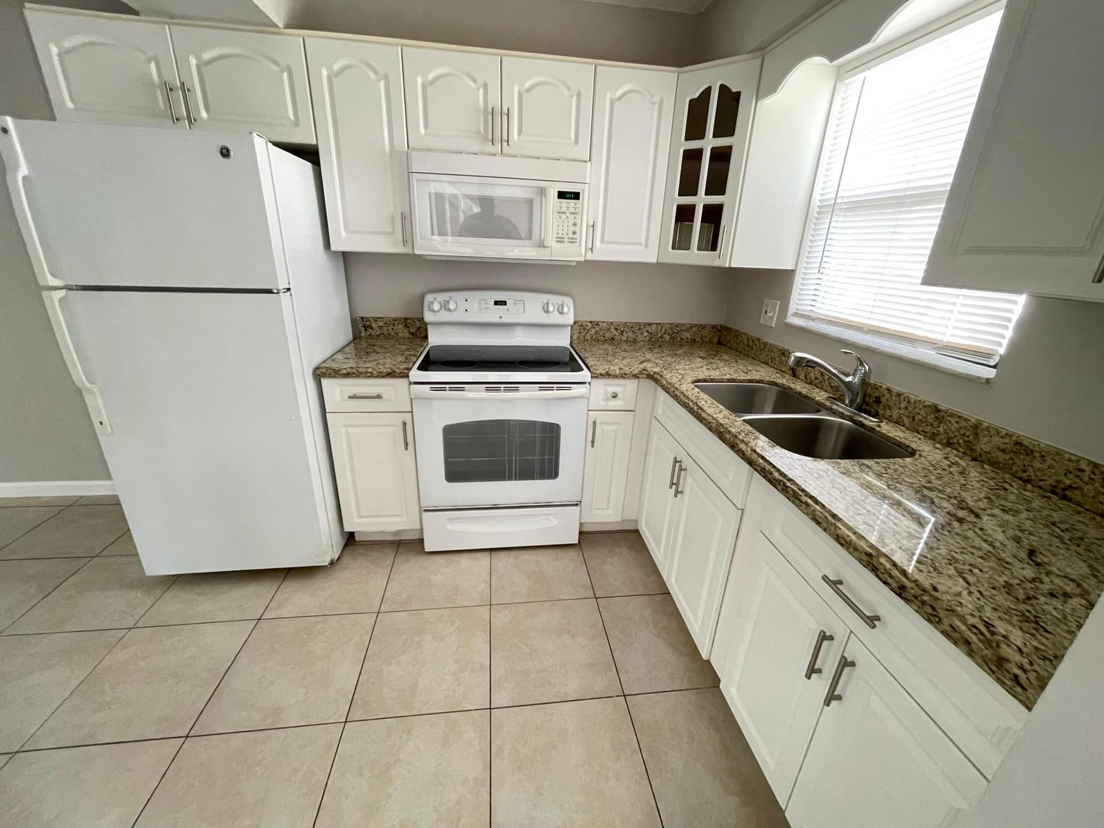5806 Channel Drive — photo 3