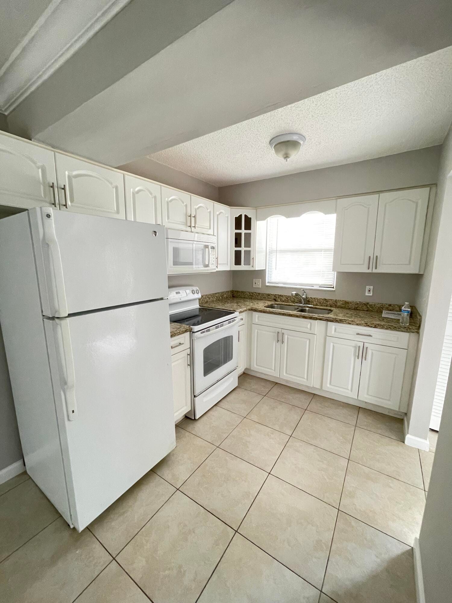 5806 Channel Drive — photo 4