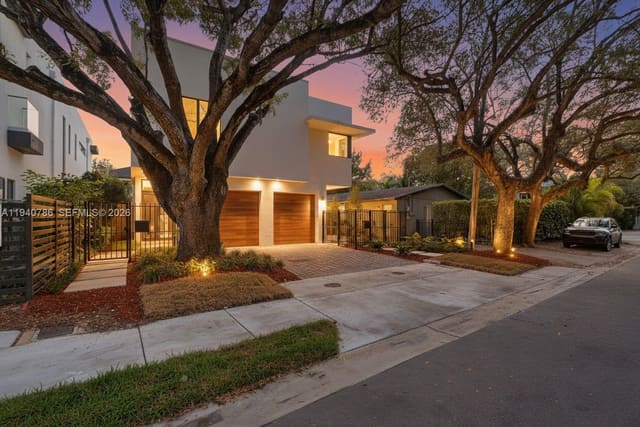 3073 Hibiscus Street, sold in ¤Carters Addn To C Gr, Miami, FL