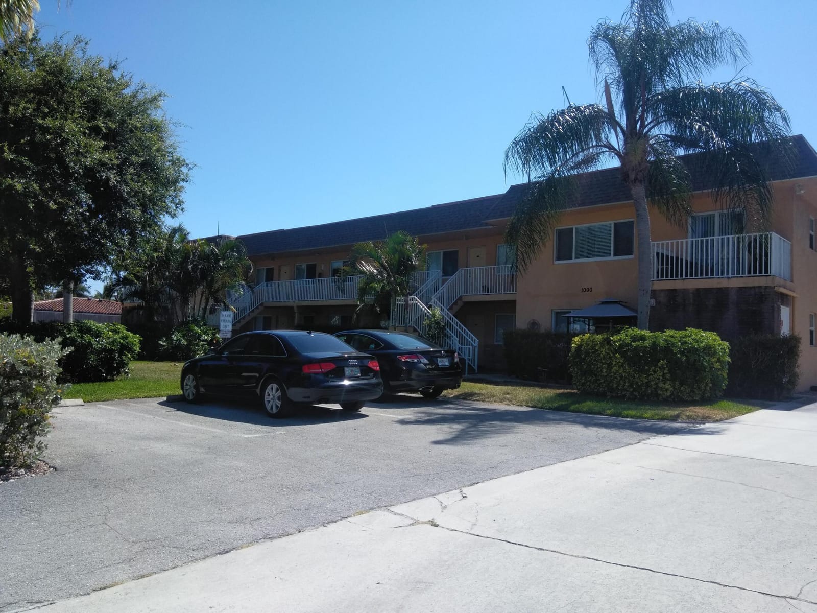 1000 NE 9th Avenue, Delray Beach, FL 33483