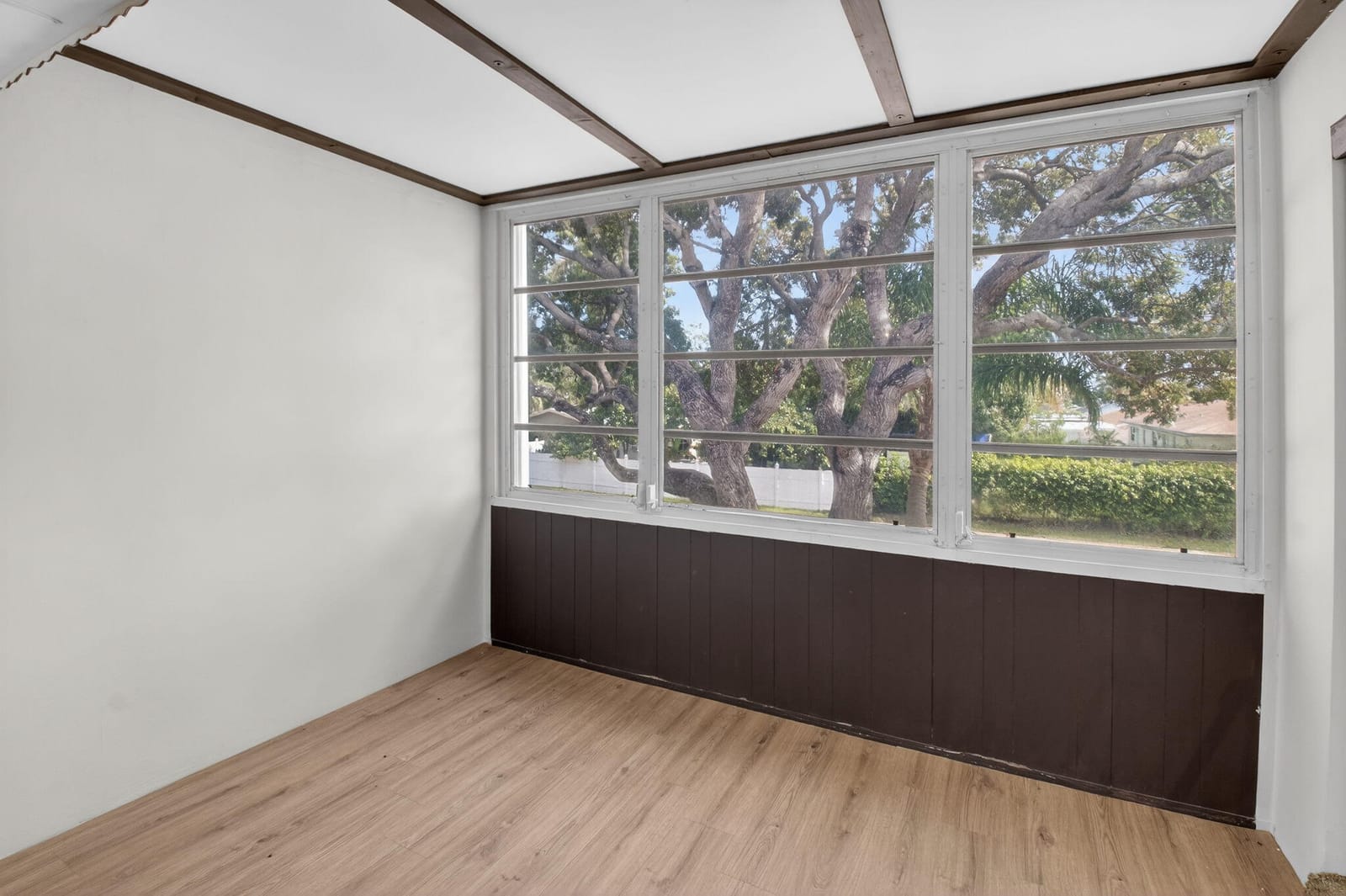 2213 NE 1st Court 204 — photo 11
