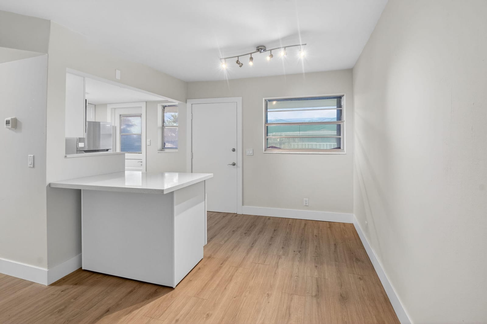 2213 NE 1st Court 204 — photo 6