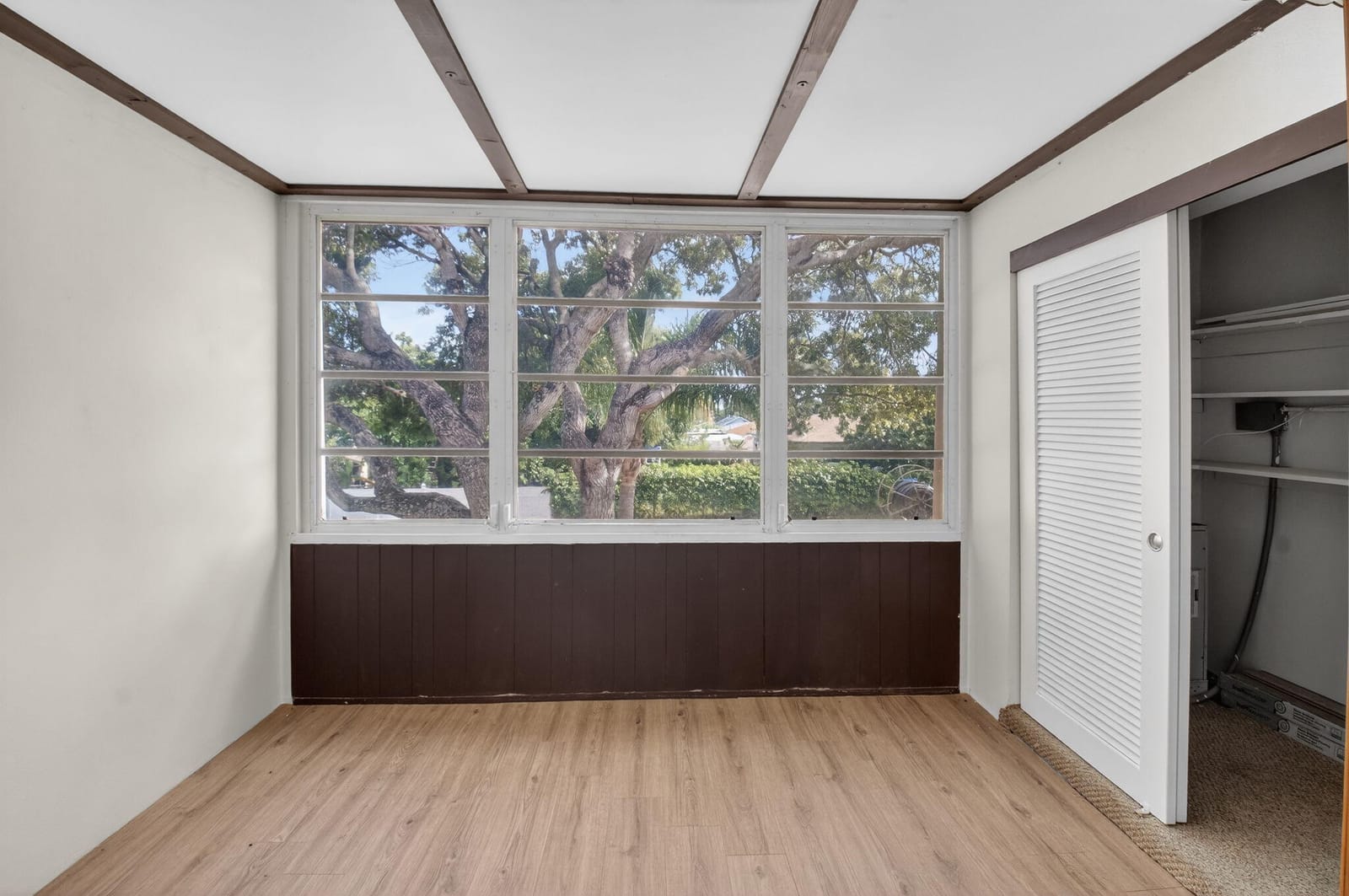 2213 NE 1st Court 204 — photo 9