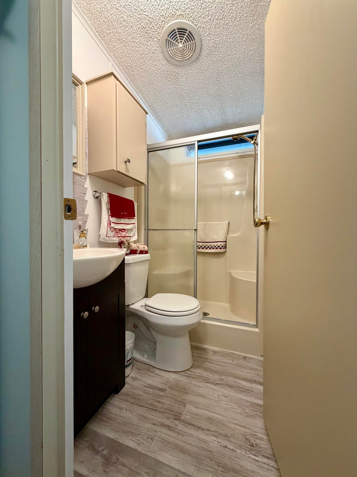 14463 Dalia Avenue — photo 10