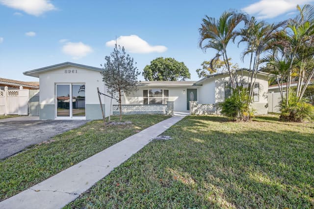 8961 NW 21st Street, sold in Rainbow Lakes, Boynton Beach, FL
