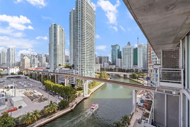 690 SW 1st Court 1517, Miami, FL 33130
