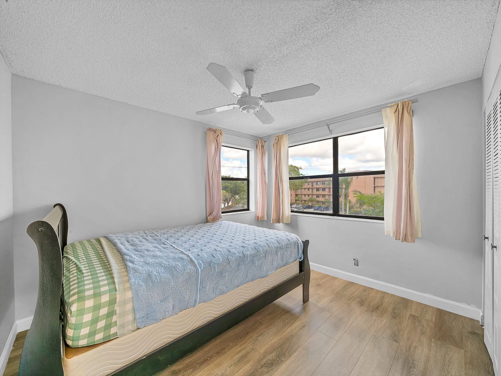 10466 Sunrise Lakes Boulevard 312 — photo 11