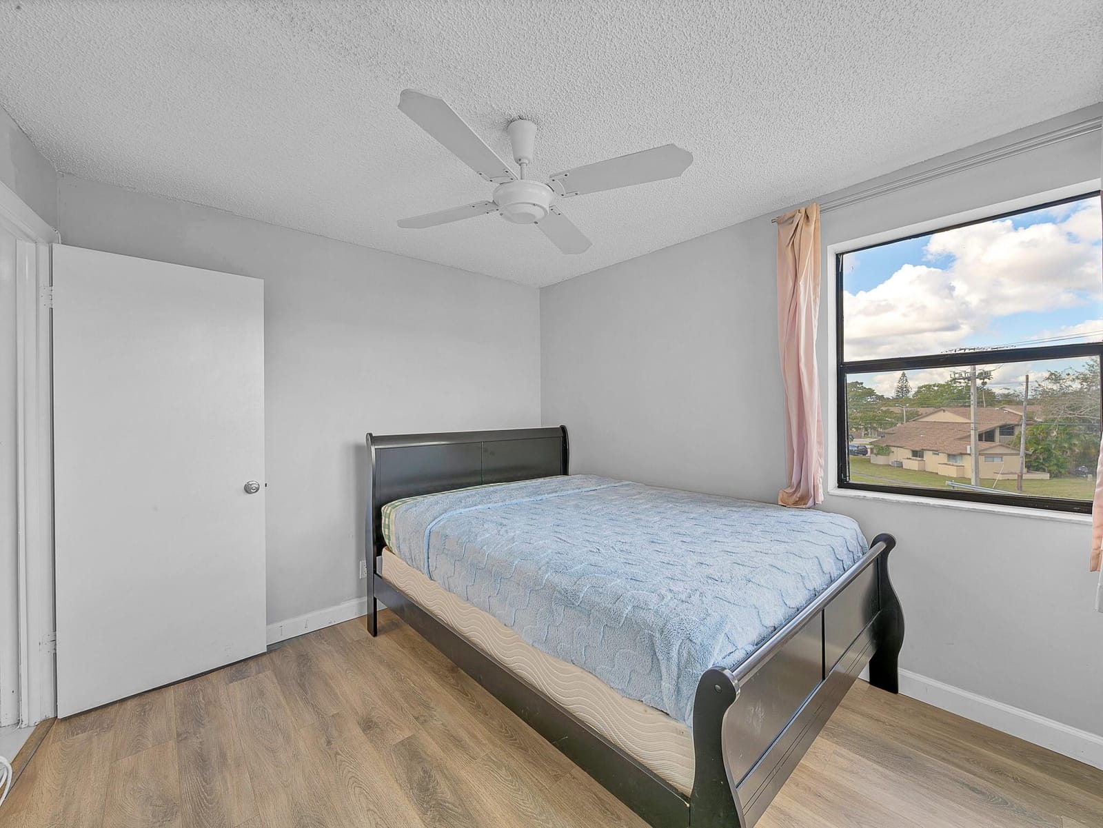 10466 Sunrise Lakes Boulevard 312 — photo 12