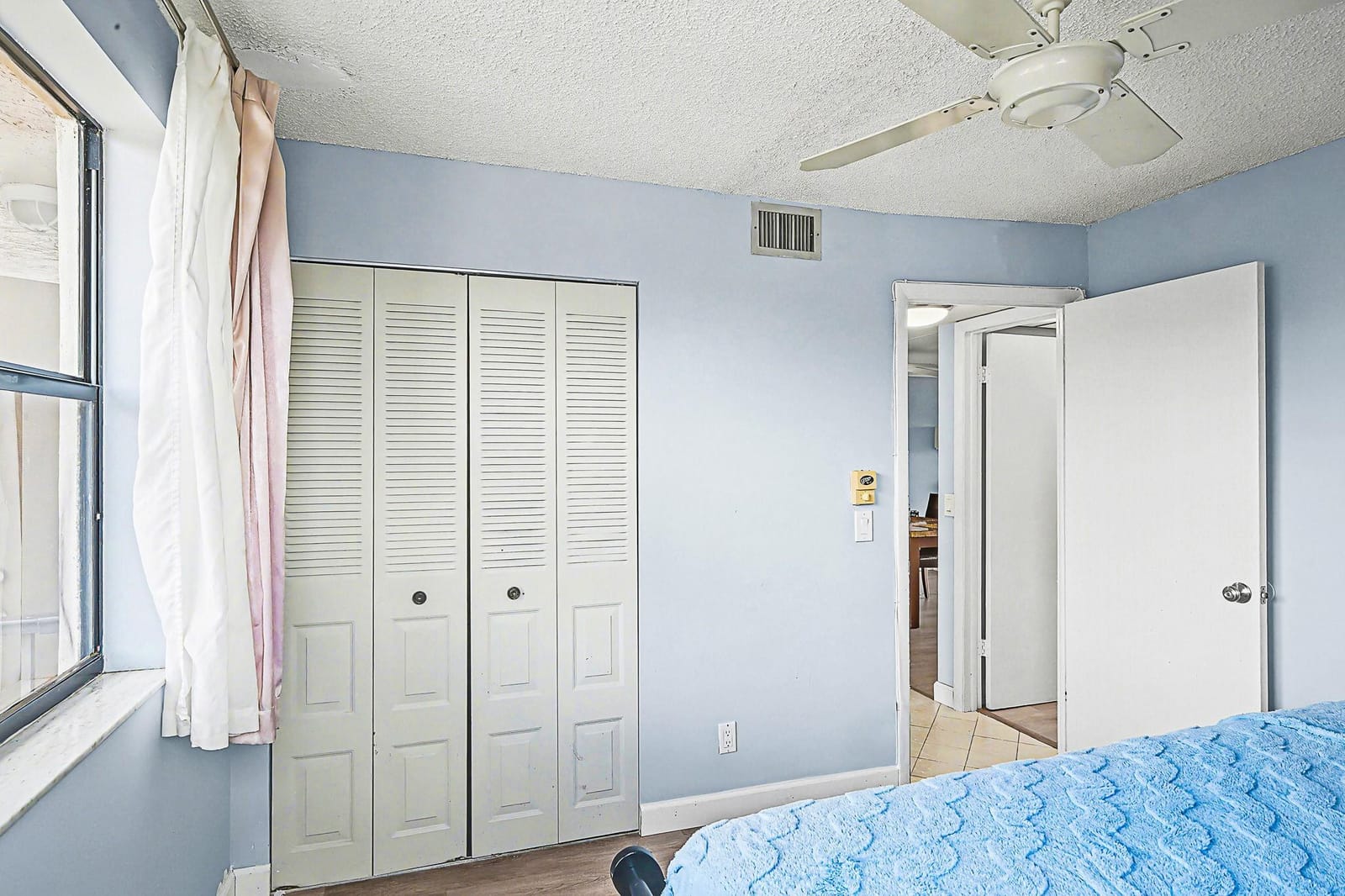 10466 Sunrise Lakes Boulevard 312, Sunrise, FL 33322 photo 13