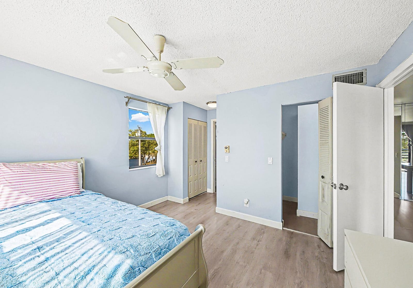 10466 Sunrise Lakes Boulevard 312, Sunrise, FL 33322 photo 21