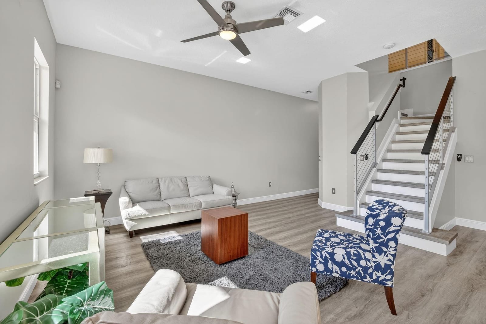 3024 NE 5th Terrace 10 — photo 5