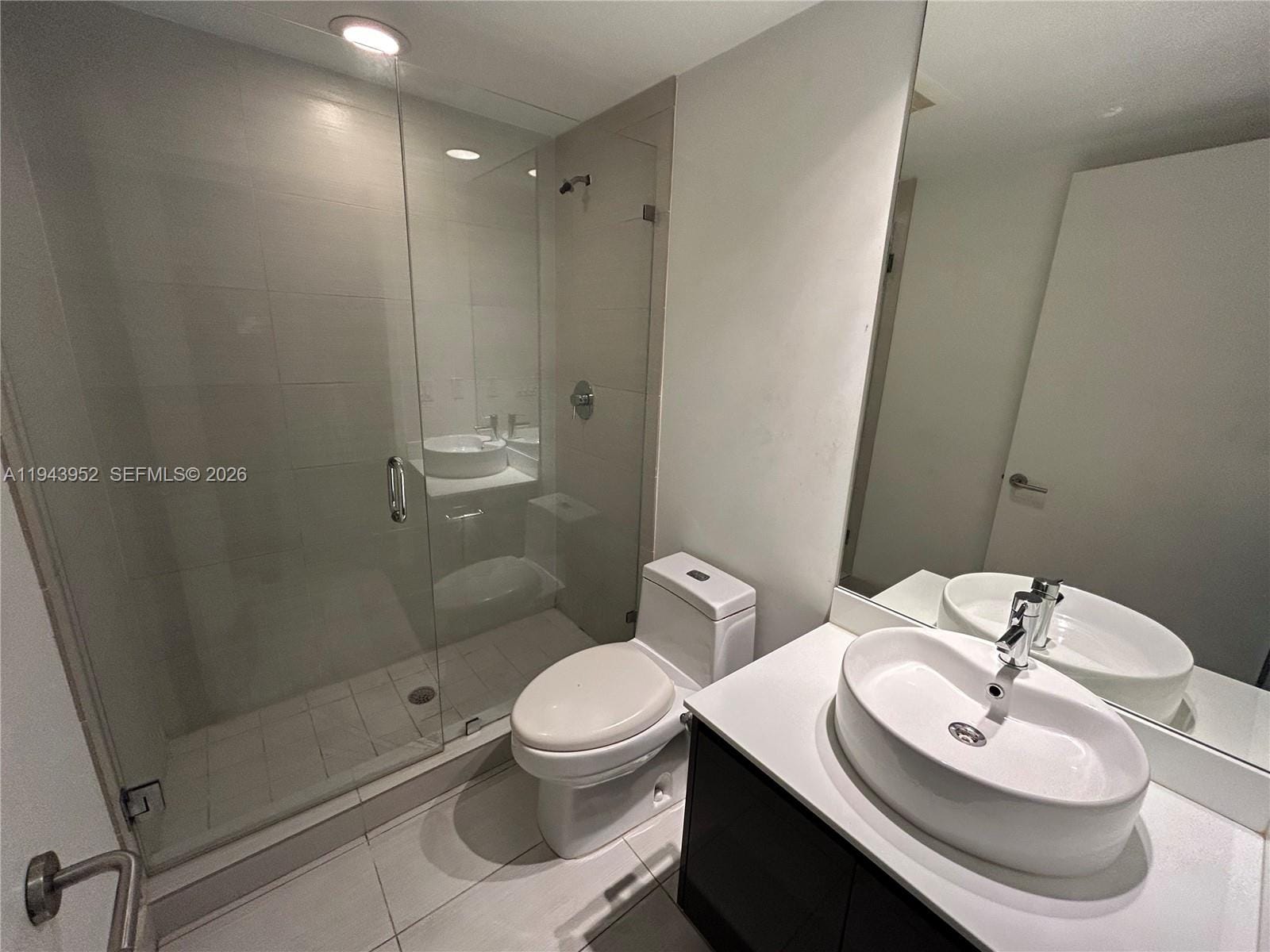31 SE 6th Street 407, Miami, FL 33131 photo 15