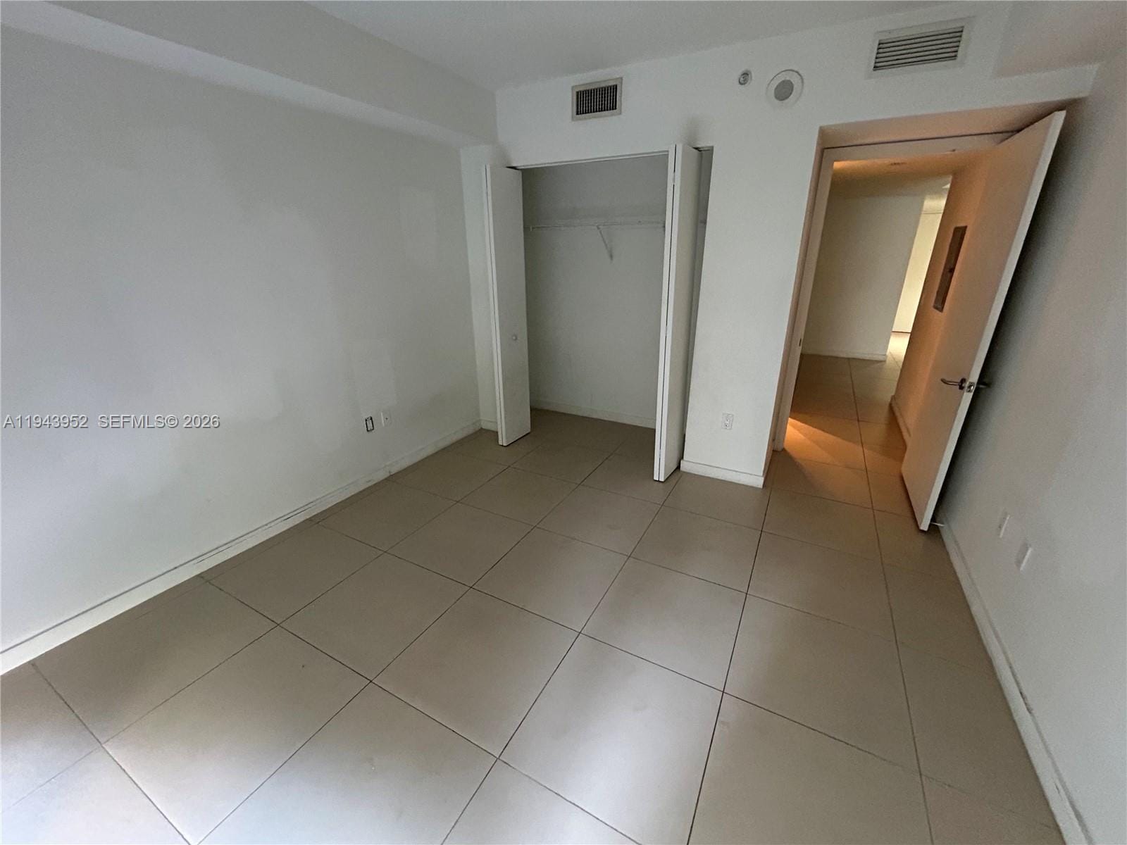 31 SE 6th Street 407, Miami, FL 33131 photo 17