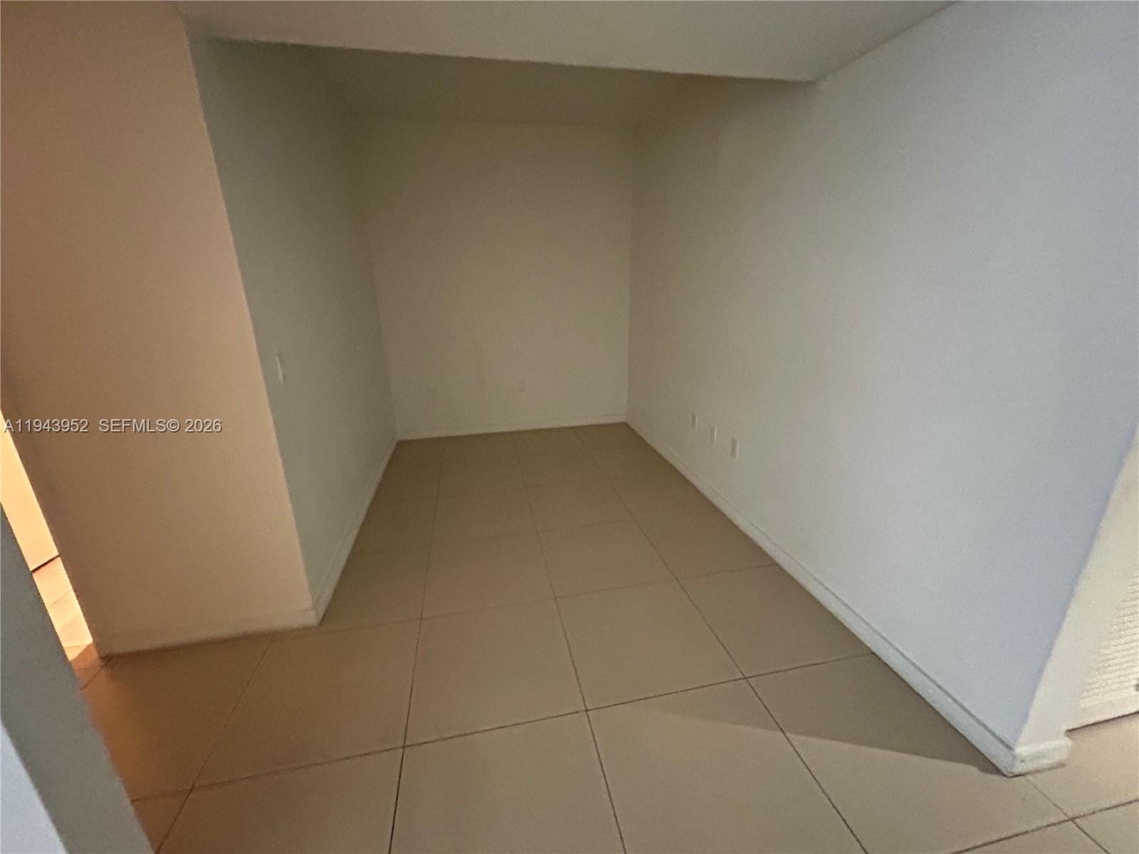 31 SE 6th Street 407, Miami, FL 33131 photo 18