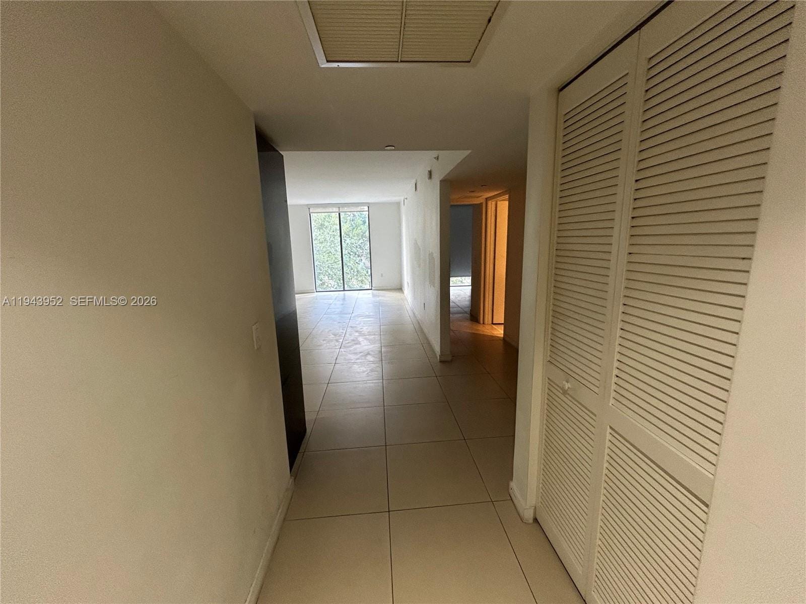 31 SE 6th Street 407, Miami, FL 33131 photo 19