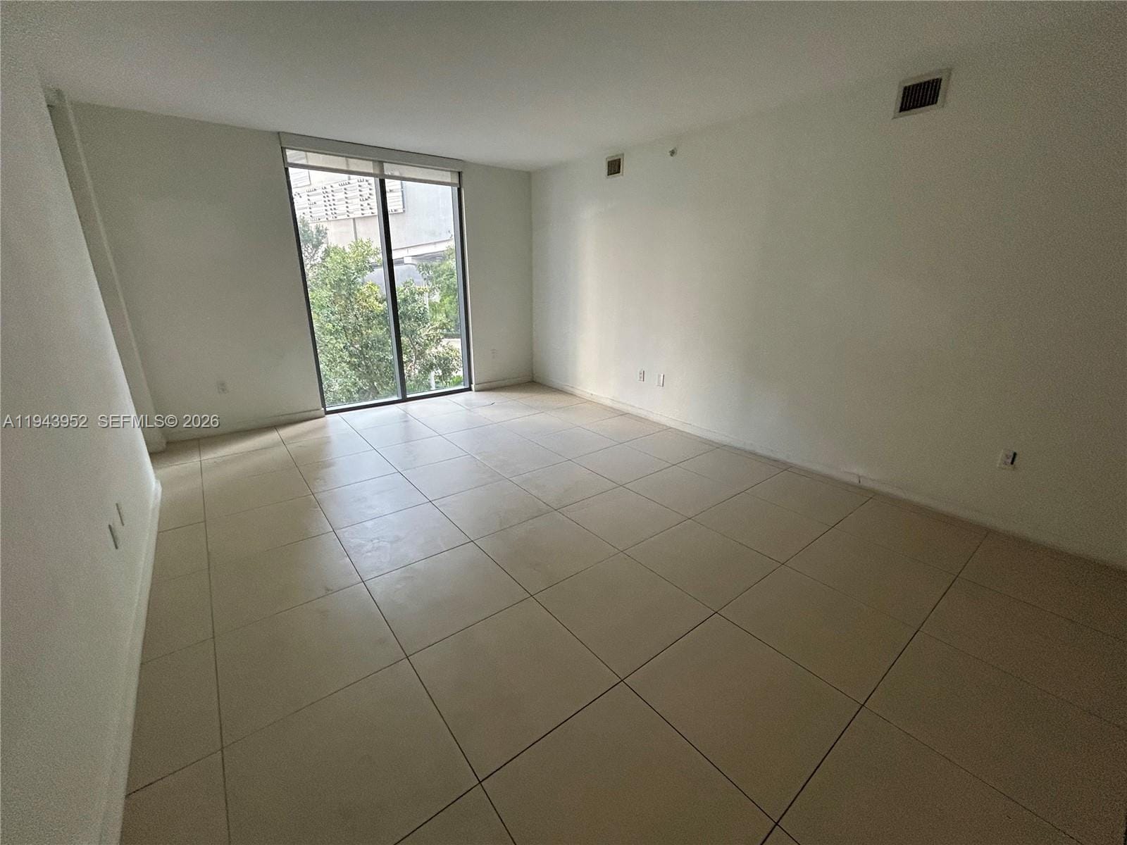31 SE 6th Street 407 — photo 5