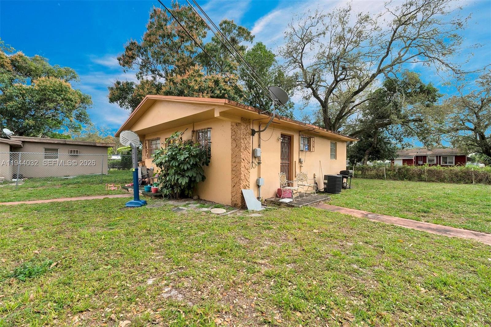 1900 NW 88th Street, Miami, FL 33147 photo 15