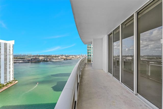 901 Brickell Key Boulevard 3206, sold in Carbonell Condo, Miami, FL