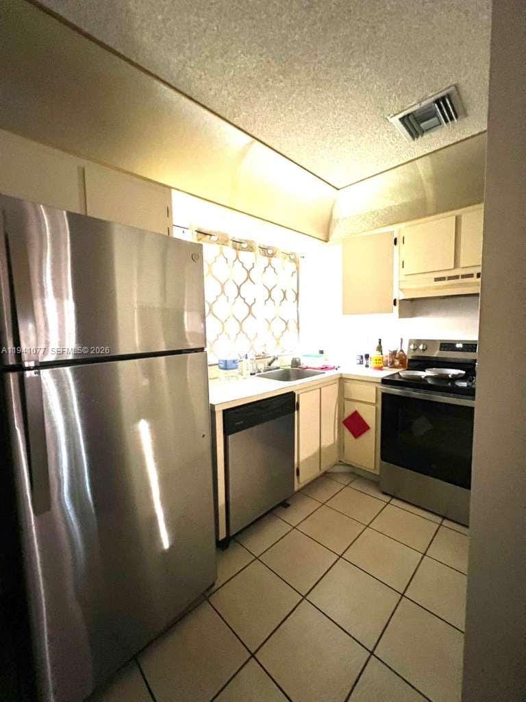 885 NE 213th Terrace 2, Miami, FL 33179 photo 16