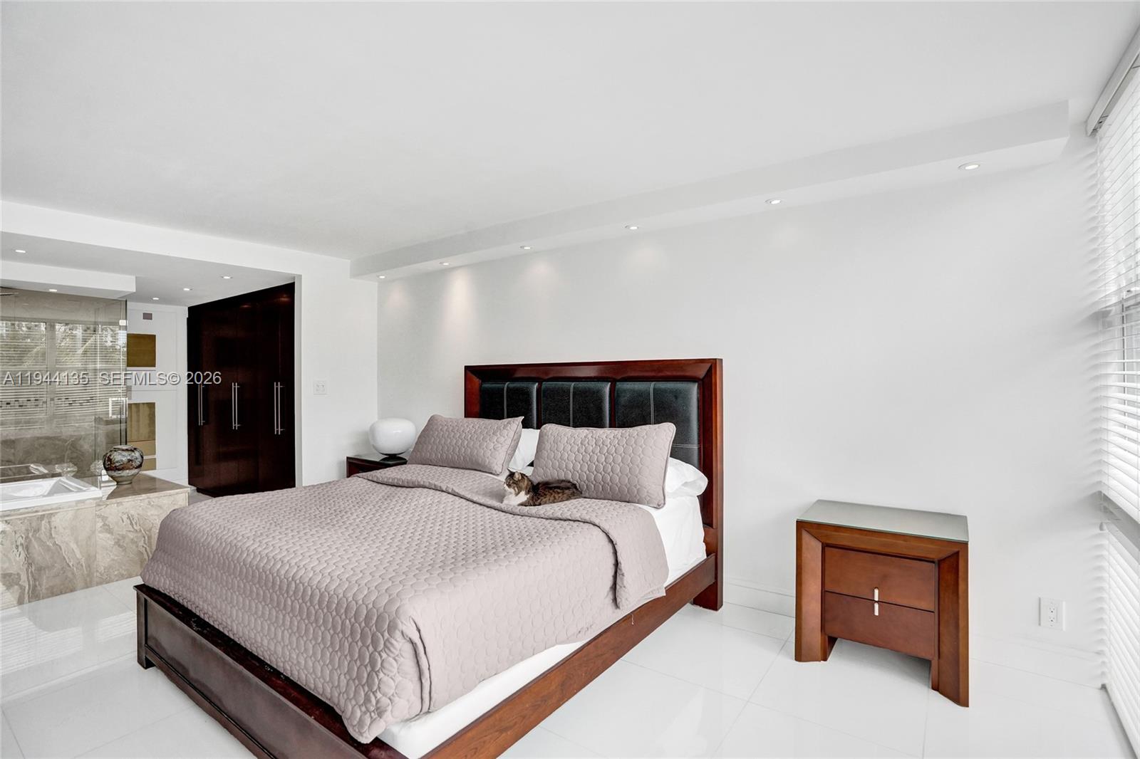 1000 Parkview Drive 330, Hallandale Beach, FL 33009 photo 16