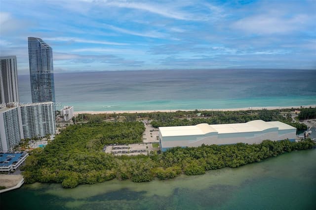 300 Bayview Drive 2108, Sunny Isles Beach, FL 33160