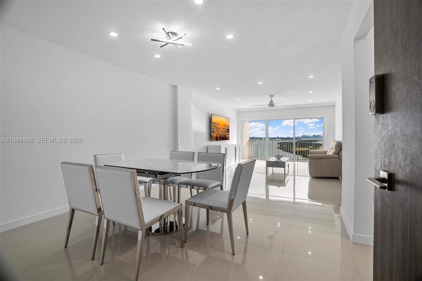 300 Bayview Drive 2108, Sunny Isles Beach, FL 33160 photo 2