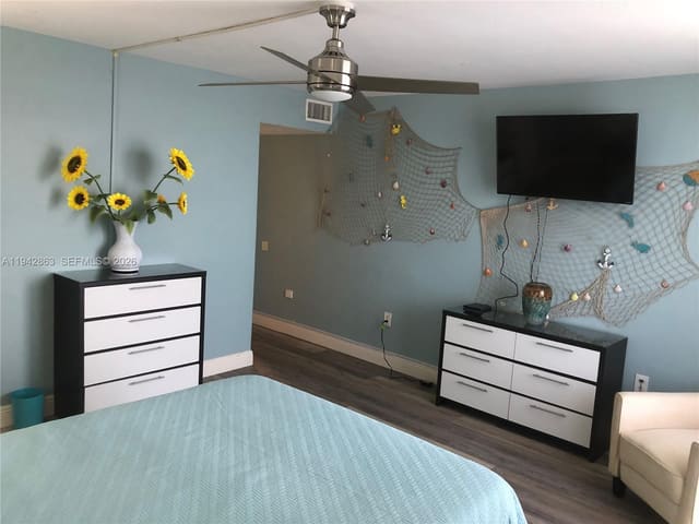 801 S Ocean Drive 1004, Hollywood, FL 33019