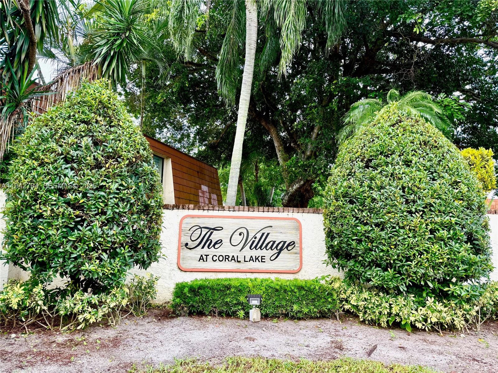8453 N Coral Circle, North Lauderdale, FL 33068 photo 4