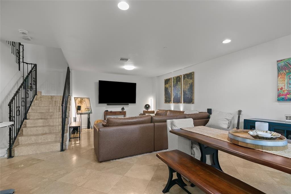 732 NE 15th Avenue — photo 5