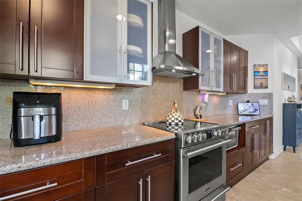 732 NE 15th Avenue — photo 10