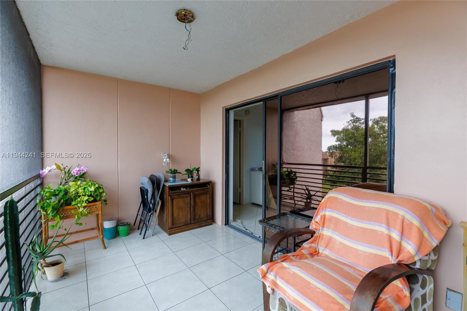 2981 N Nob Hill Road 406 — photo 2