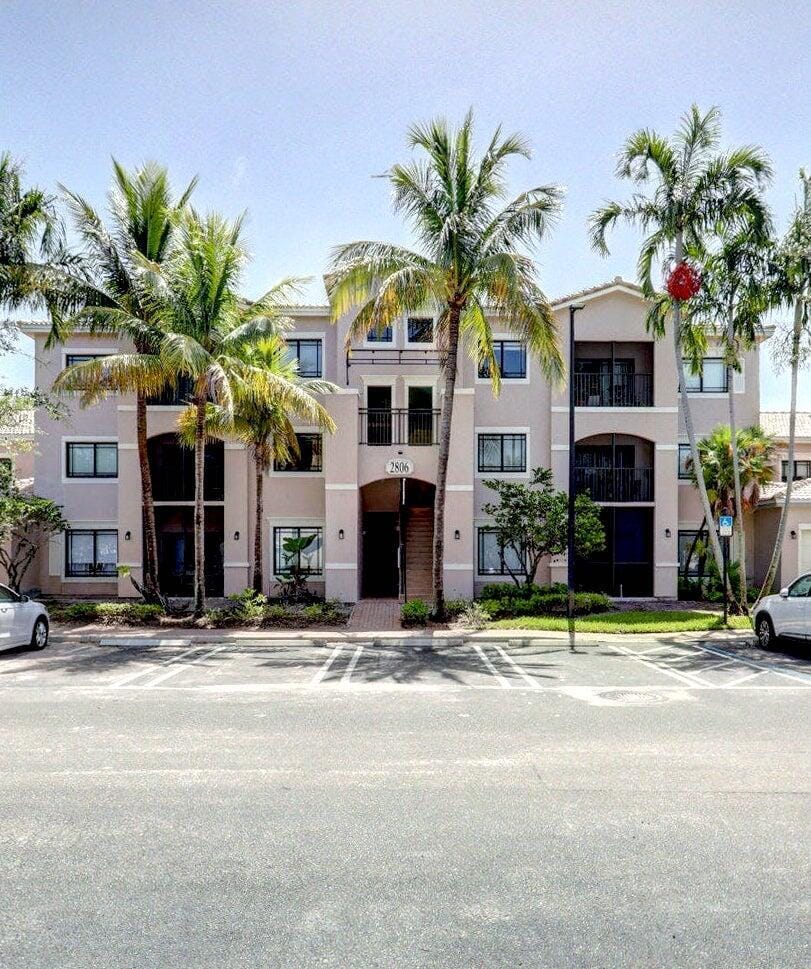 2806 Veronia Drive 301 — photo 2