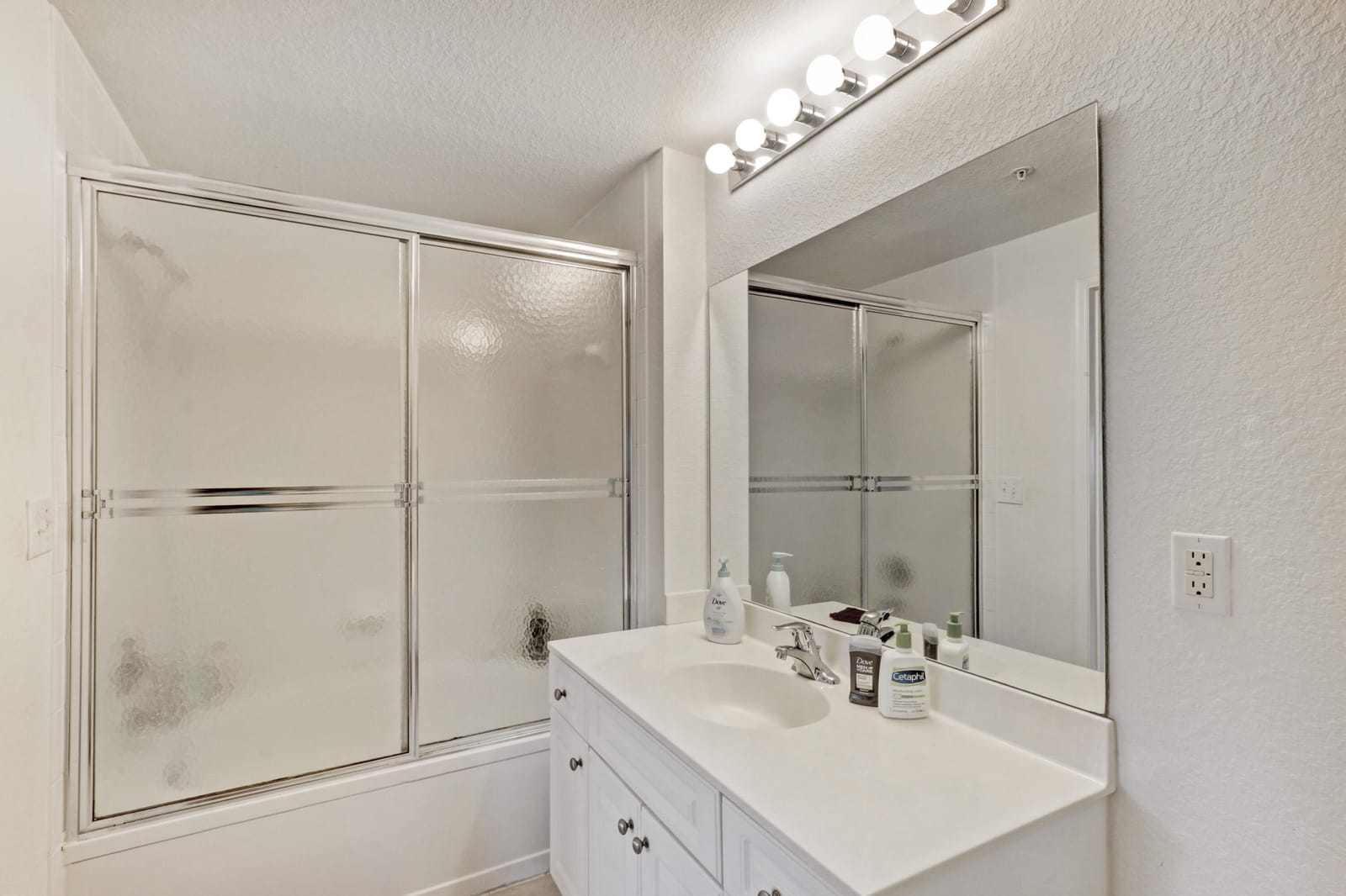 2806 Veronia Drive 301, Palm Beach Gardens, FL 33410 photo 13