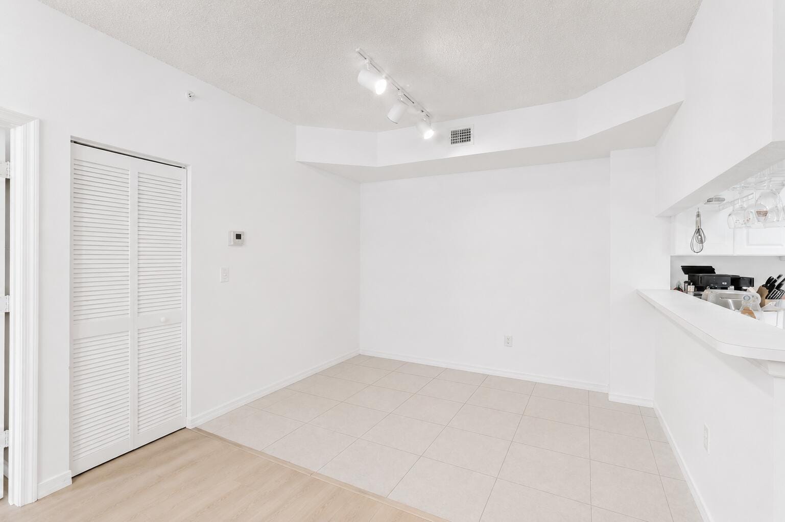 2806 Veronia Drive 301 — photo 8
