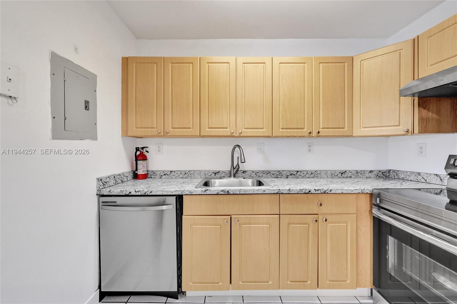 505 S Pine Island Road 405B, Plantation, FL 33324 photo 16