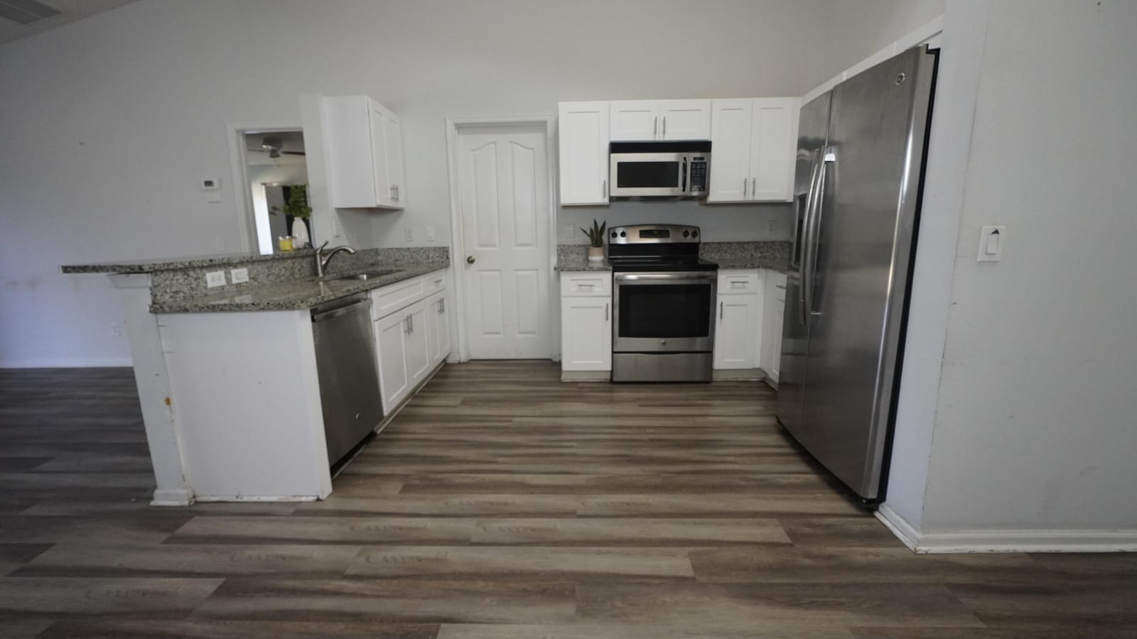 773 SE Atlantus Avenue — photo 5
