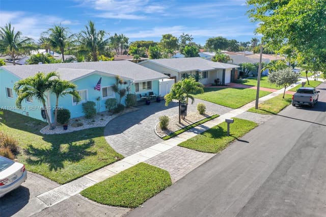 406 SE 4th Terrace, sold in Dania Highlands, Dania Beach, FL