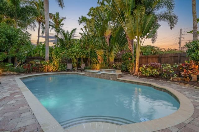 425 NE 25th Street, Wilton Manors, FL 33305