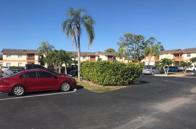 1830 Abbey Road 105, sold in Abbey Park Gardens, West Palm Beach, FL