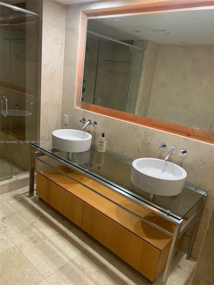 6000 Collins Avenue 136, Miami Beach, FL 33140 photo 20