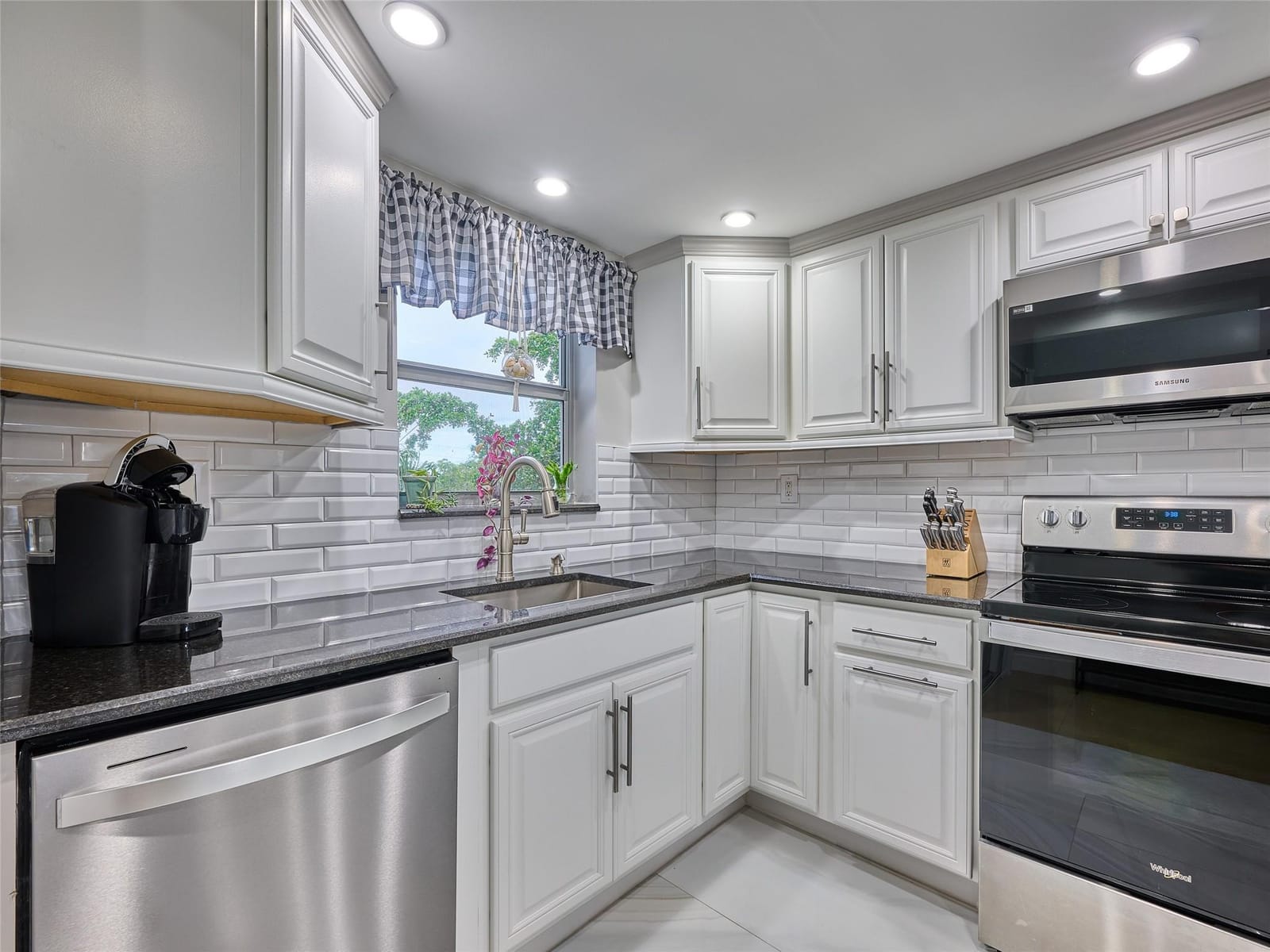 6020 NW 44th Street 401, Lauderhill, FL 33319 photo 15