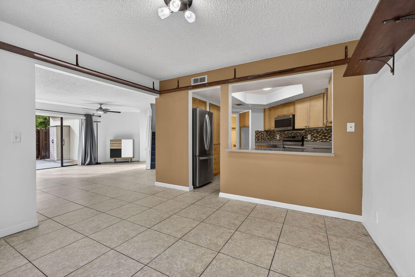 102 Weybridge Circle B — photo 11