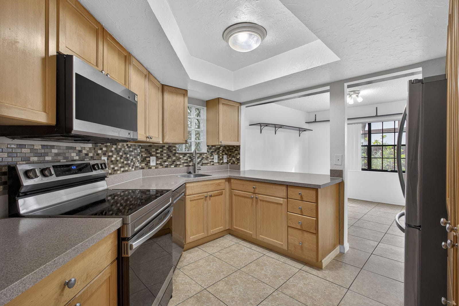102 Weybridge Circle B — photo 3