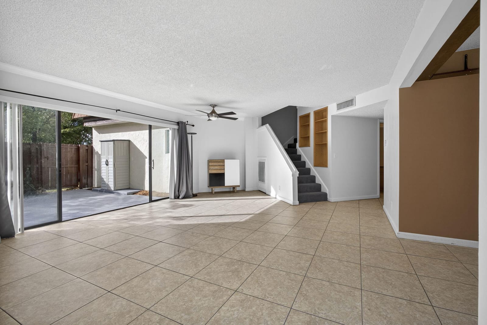 102 Weybridge Circle B — photo 8