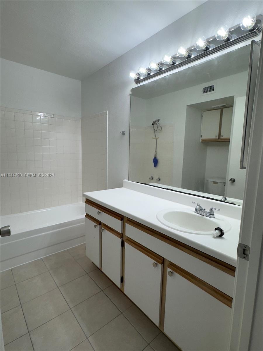 2341 NW 33rd Street 405, Oakland Park, FL 33309 photo 13