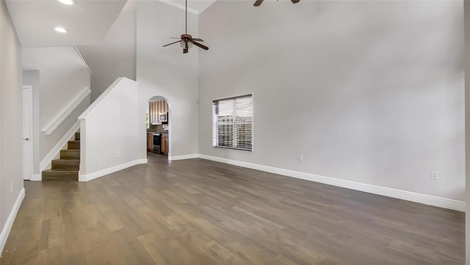 414 SW 205th Avenue — photo 8