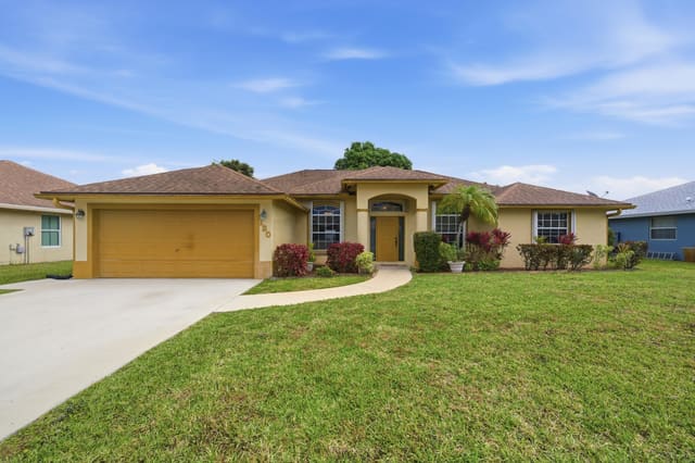 120 Venetian Lane, Royal Palm Beach, FL 33411