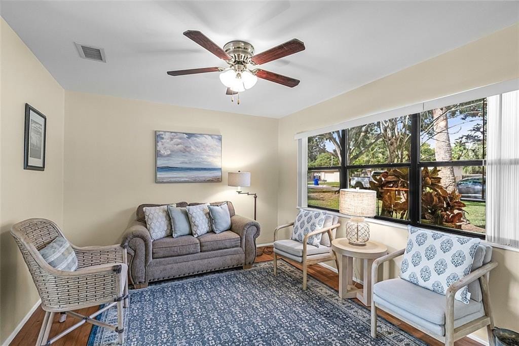 1370 4th Court, Vero Beach, FL 32960 photo 2
