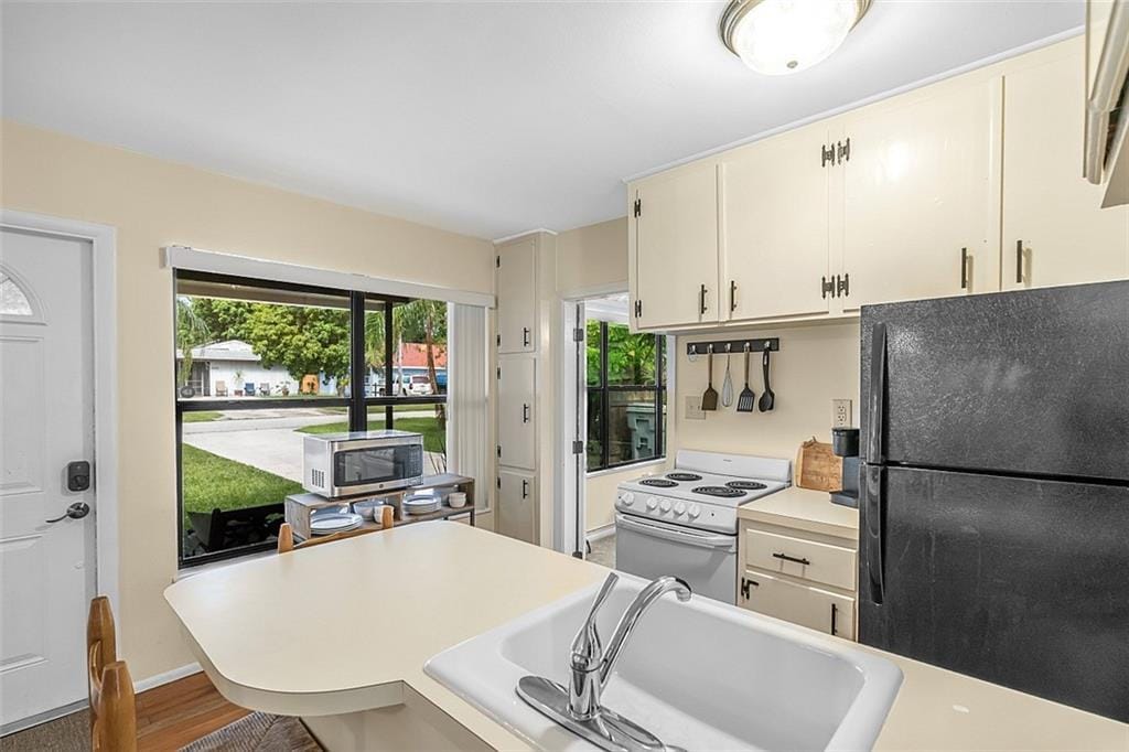 1370 4th Court, Vero Beach, FL 32960 photo 10